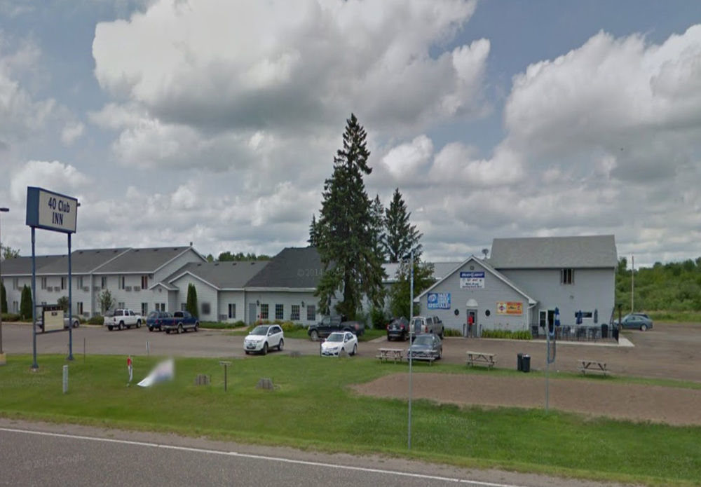 Forty Club Inn Deerwood Экстерьер фото