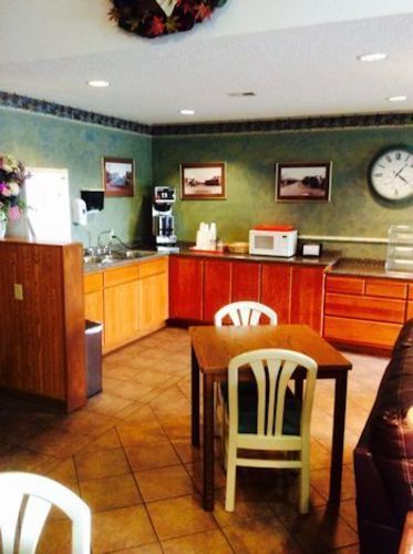 Forty Club Inn Deerwood Экстерьер фото